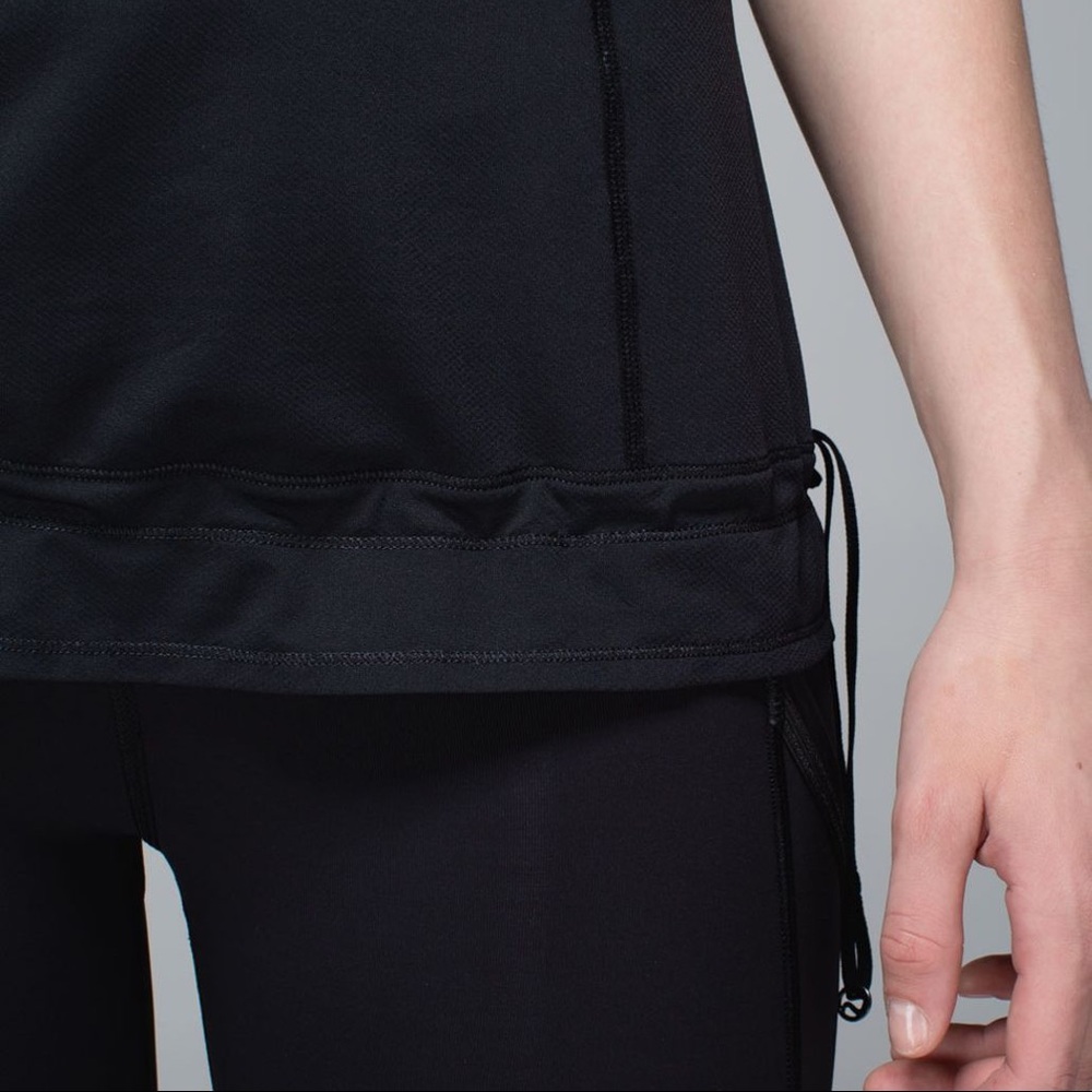 Lululemon Athletica Run: Ta Ta Topper Black/Pretty Palm Angel Wing Tank size 6 - Picture 7 of 15